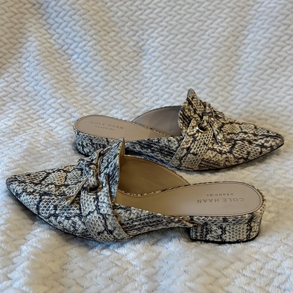 Cole Haan Emily Black Gray Python Print Womens Slip On Leather Mules Size 7B - Picture 7 of 8